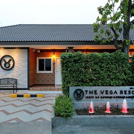 The Vega Resort 春武里 外观 照片