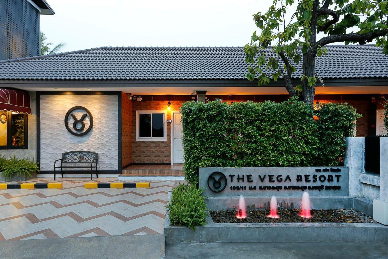 The Vega Resort 春武里 外观 照片